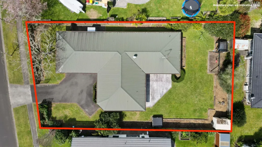 Photos of 25 Admiral Crescent