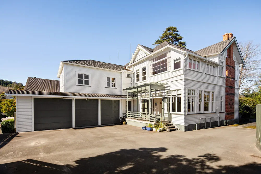 Photos of 15 Russell Street