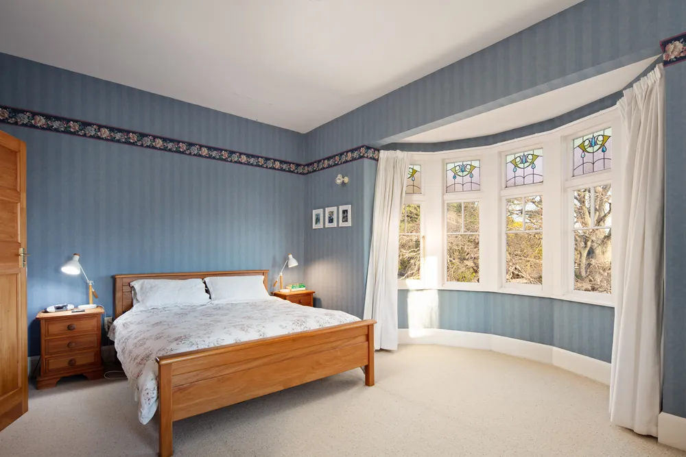Photos of 15 Russell Street