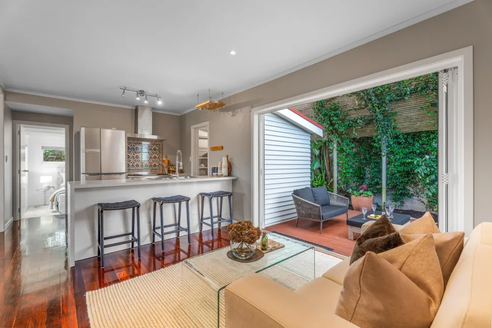 Photos of 11A Tudor Street