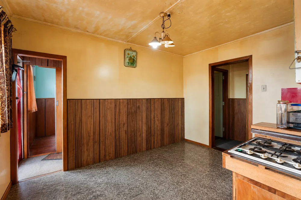 Photos of 23 Staveley Avenue
