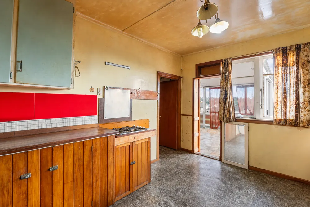 Photos of 23 Staveley Avenue