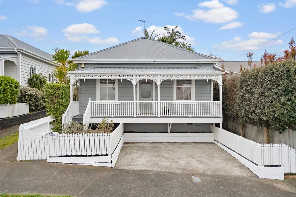Photos of 6 Buller Street
