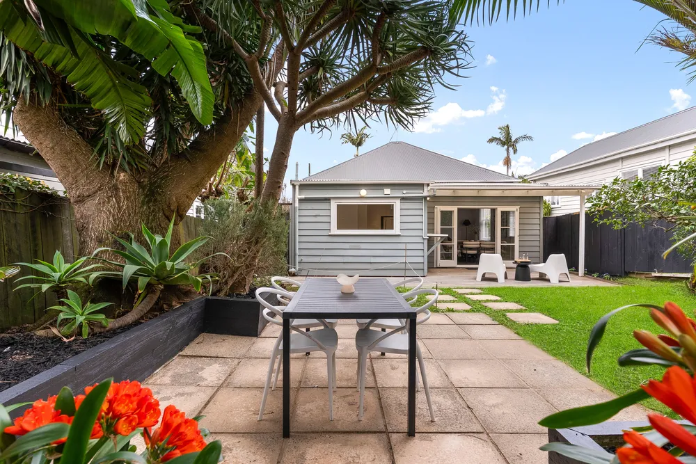 Photos of 6 Buller Street
