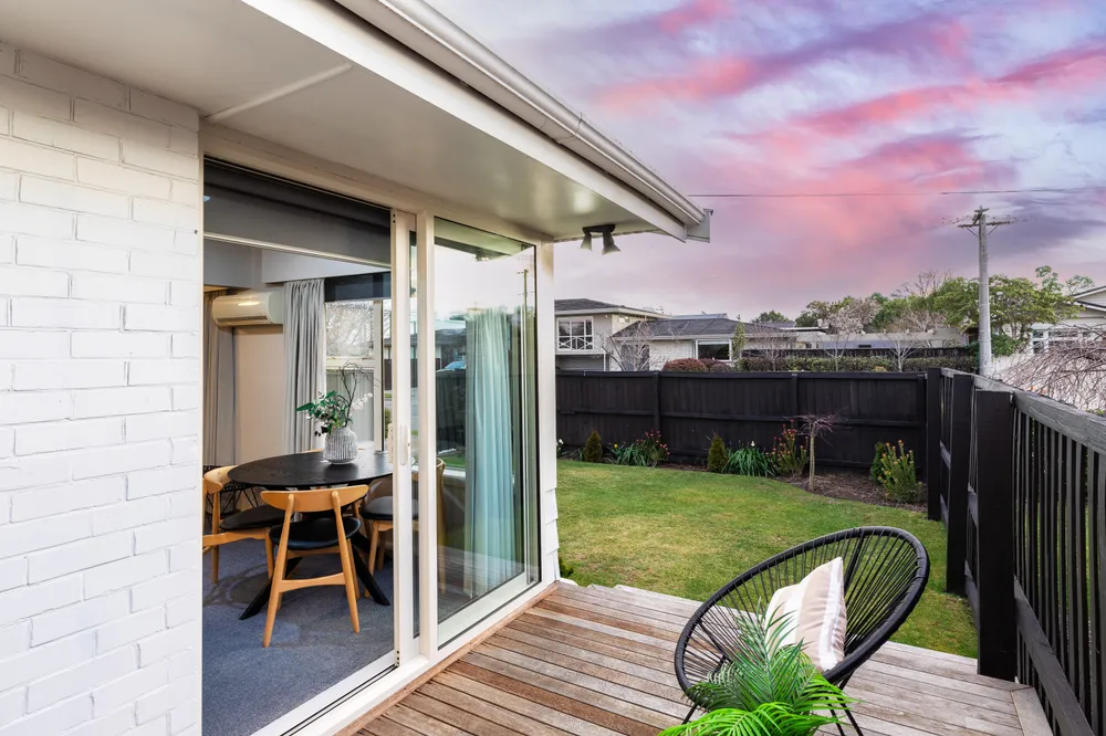 Photos of 2/4 Lansbury Avenue