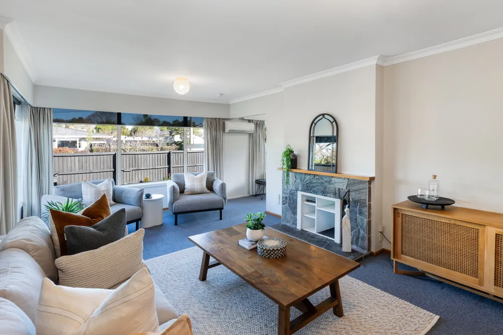 Photos of 2/4 Lansbury Avenue