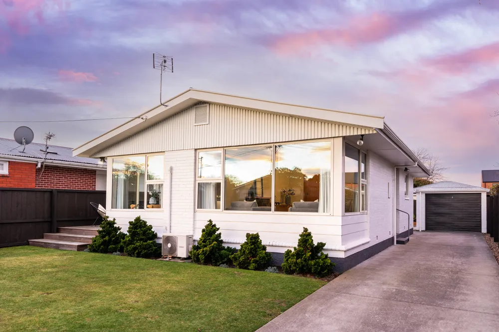 Photos of 2/4 Lansbury Avenue