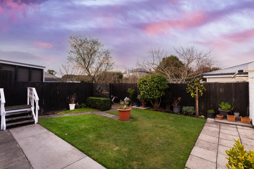 Photos of 2/4 Lansbury Avenue