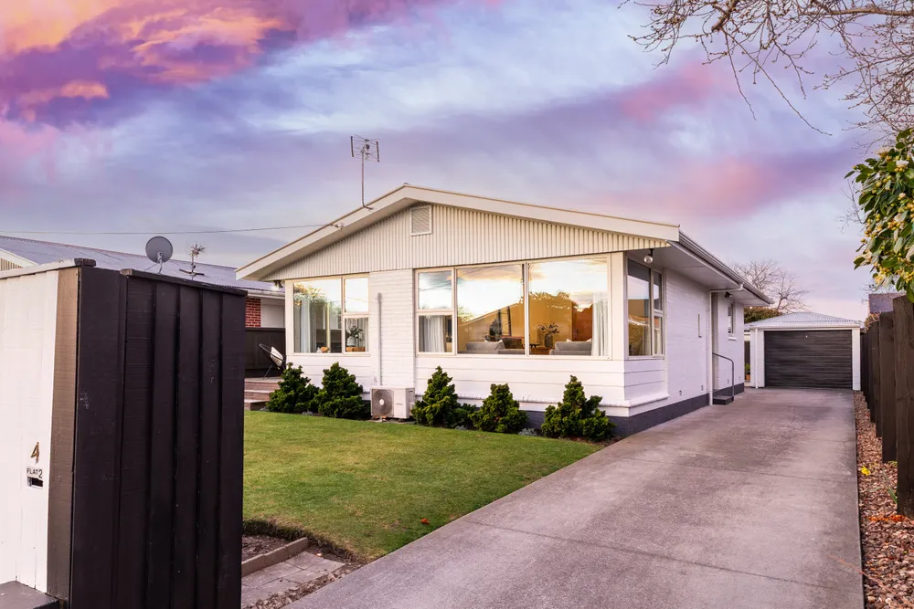 Photos of 2/4 Lansbury Avenue