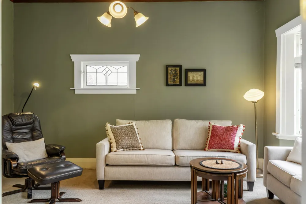Photos of 14 Waiatarua Road