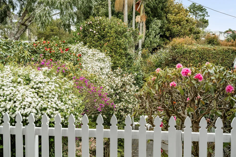 Photos of 14 Waiatarua Road