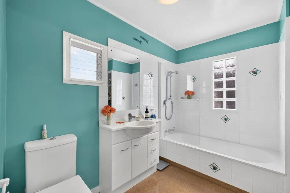 Photos of 14 Waiatarua Road