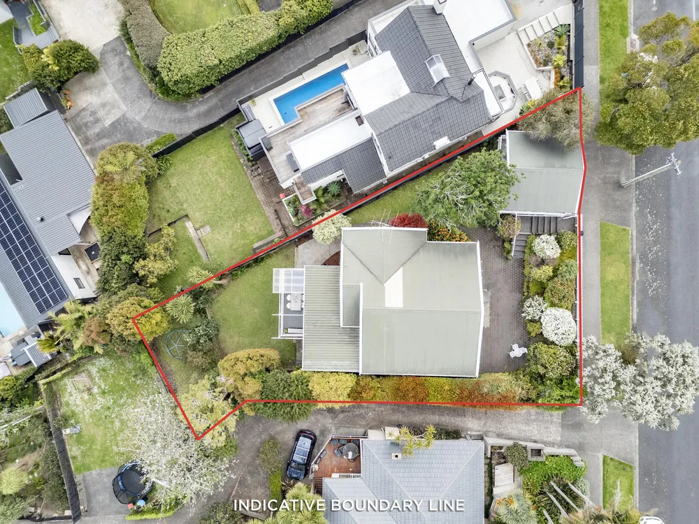 Photos of 14 Waiatarua Road