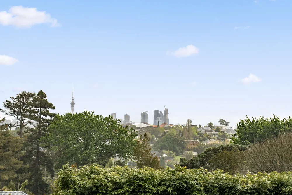 Photos of 14 Waiatarua Road