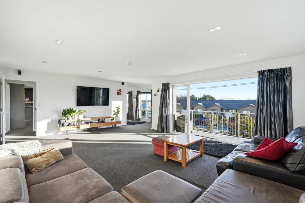 Photos of 142 Cavendish Road