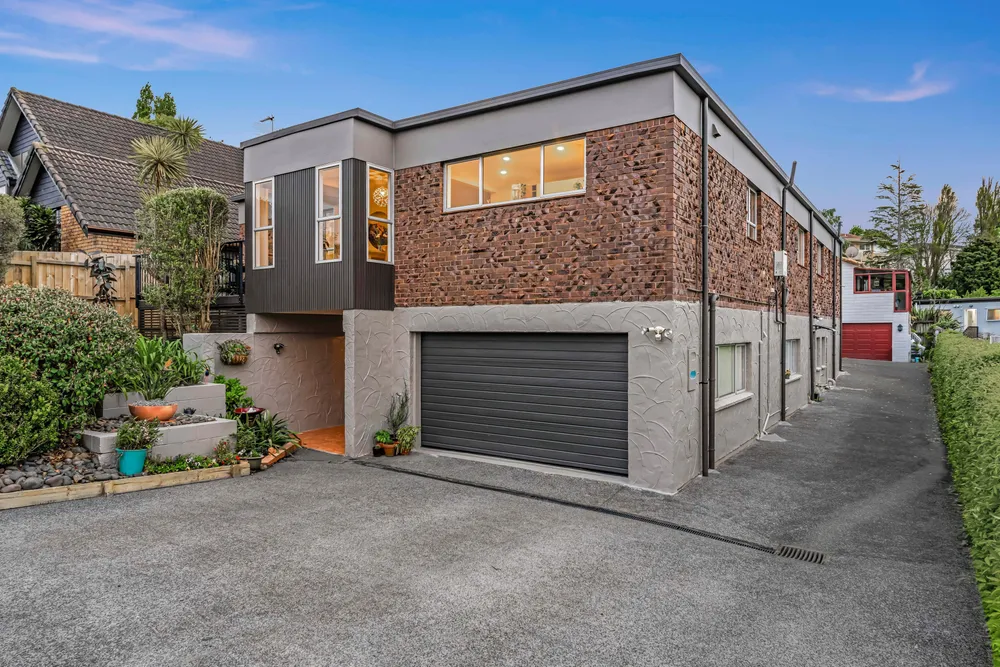 Photos of 14 Steele Street
