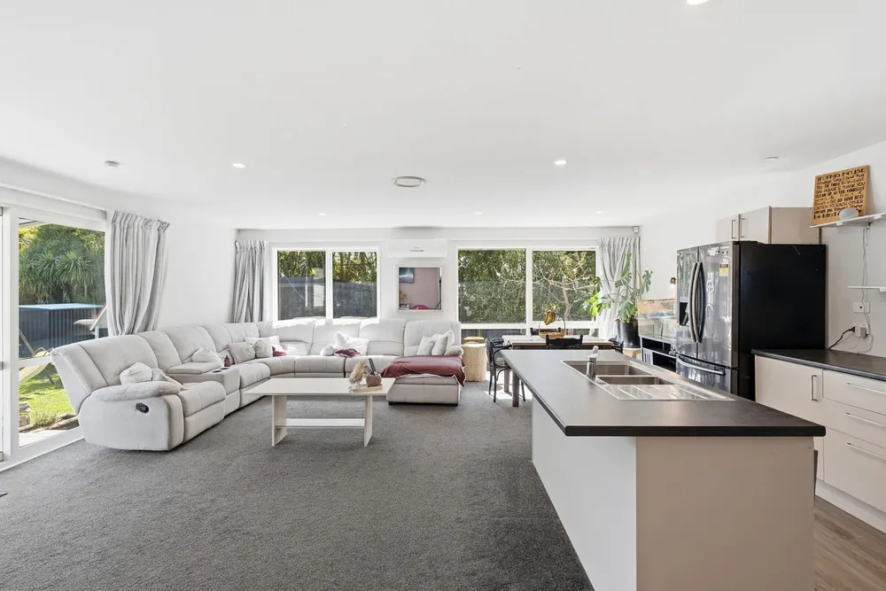 Photos of 58 Orrick Crescent