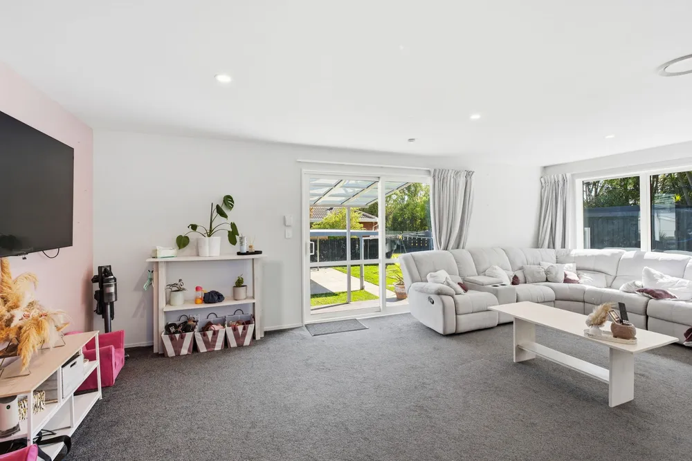 Photos of 58 Orrick Crescent