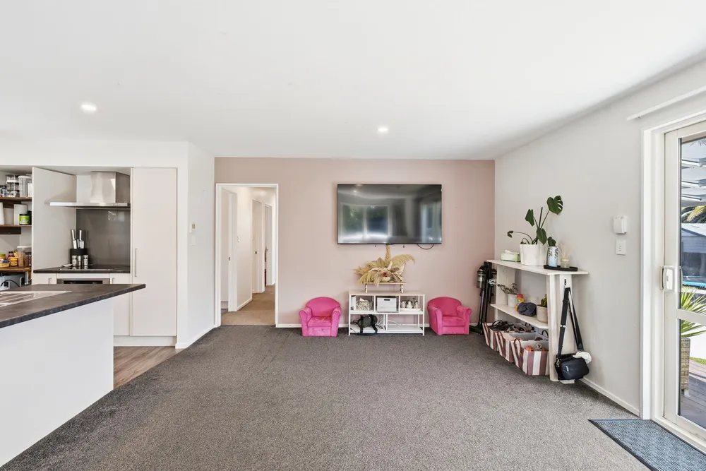 Photos of 58 Orrick Crescent