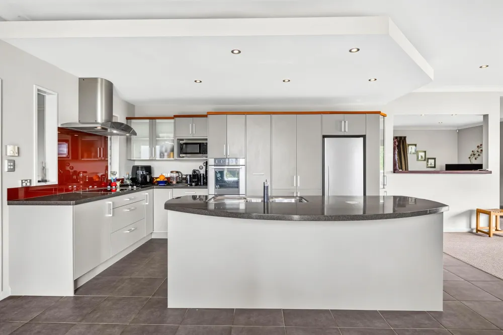 Photos of 50 Swan Road