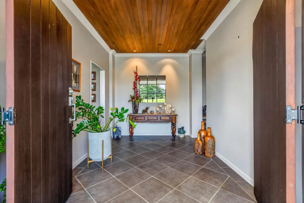 Photos of 50 Swan Road