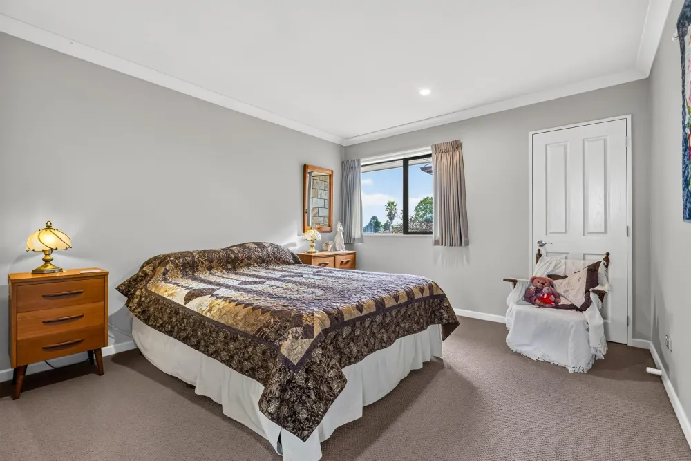 Photos of 50 Swan Road