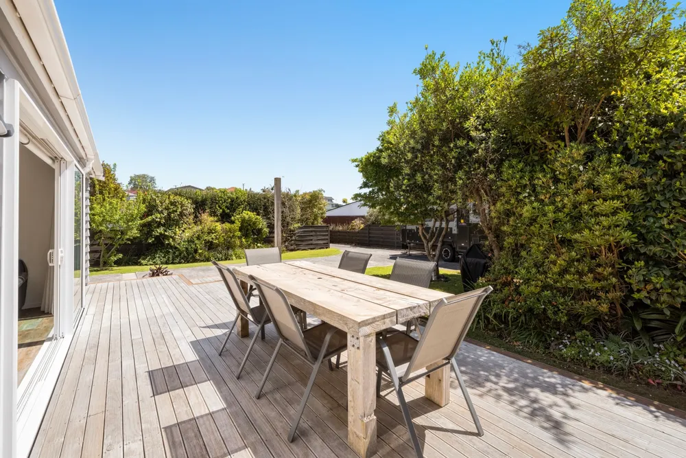 Photos of 16 Shelley Street