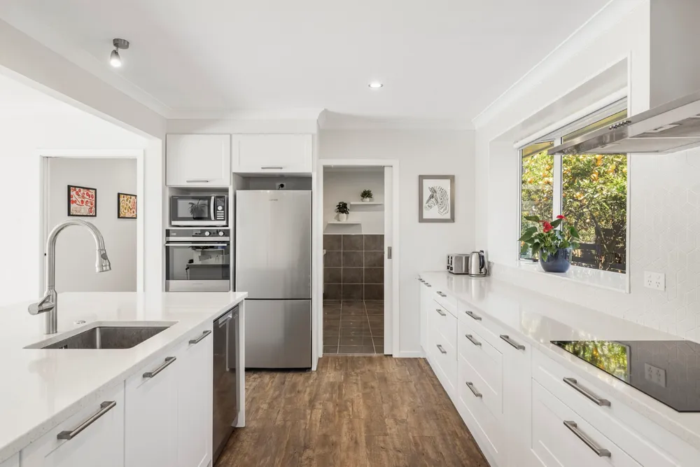 Photos of 16 Shelley Street