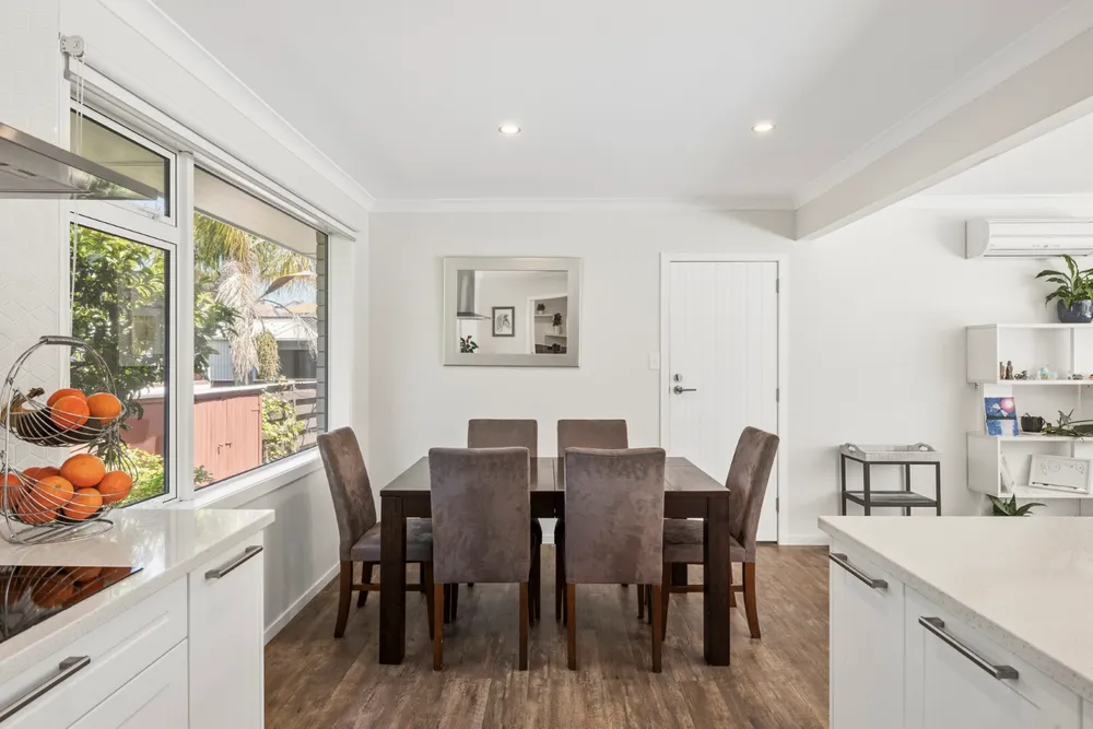 Photos of 16 Shelley Street