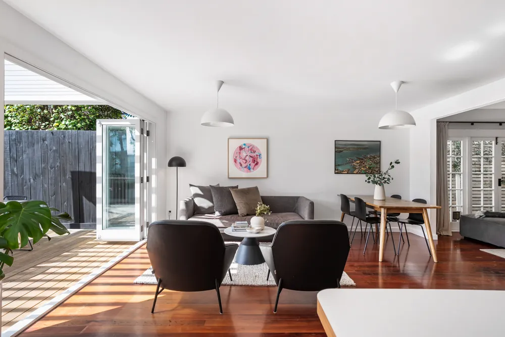 Photos of 25 Warnock Street