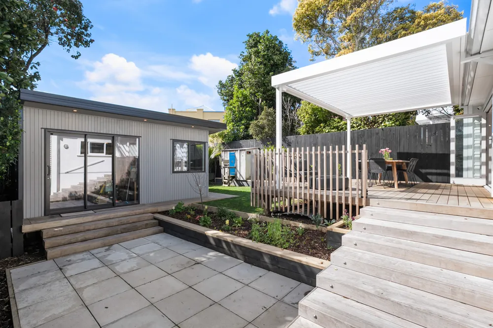 Photos of 25 Warnock Street