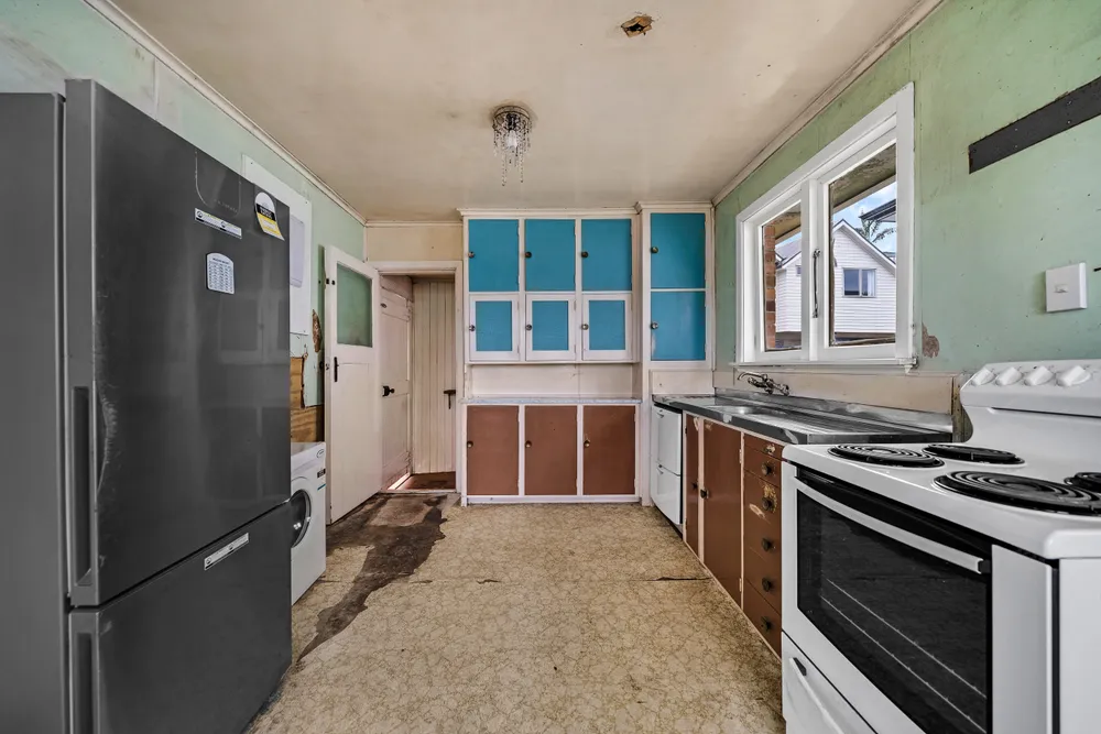 Photos of 66 Staveley Avenue