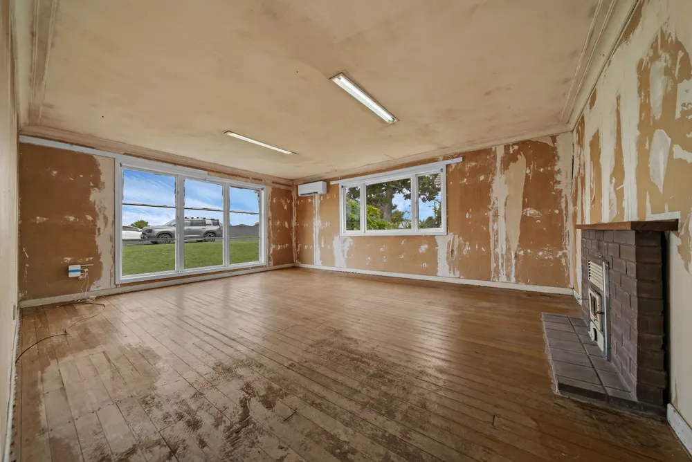 Photos of 66 Staveley Avenue