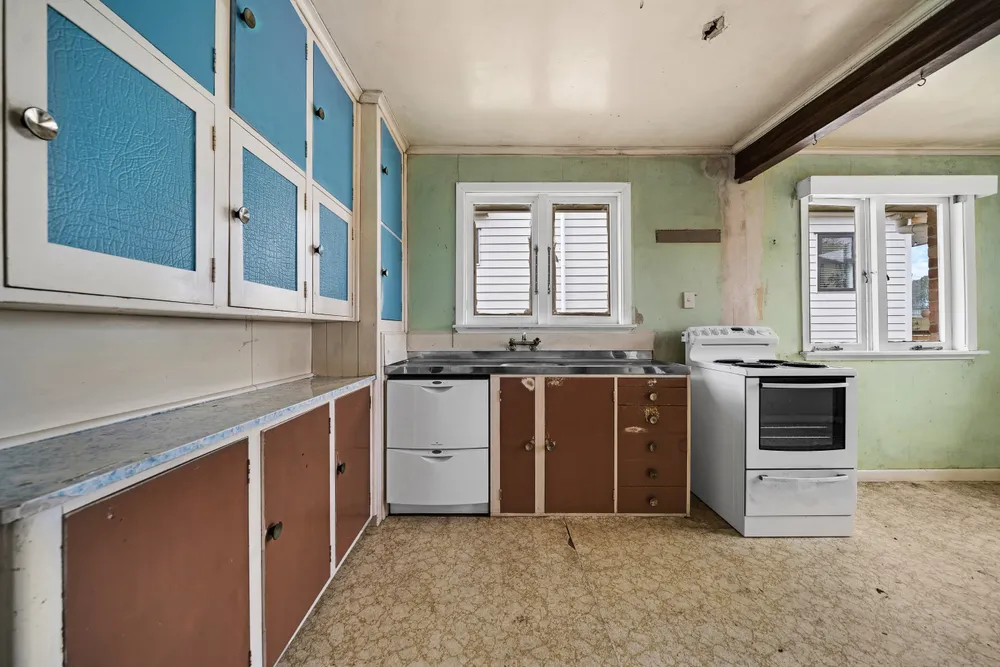 Photos of 66 Staveley Avenue