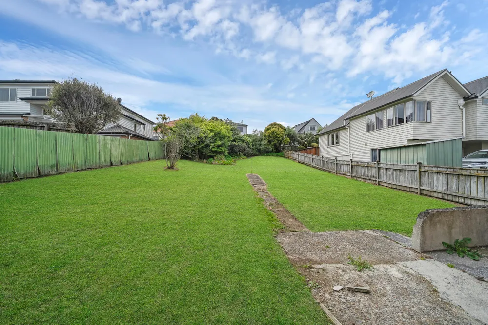 Photos of 66 Staveley Avenue