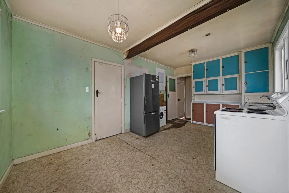 Photos of 66 Staveley Avenue