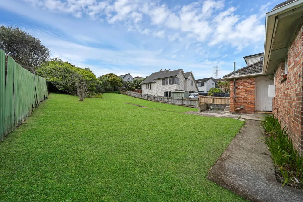 Photos of 66 Staveley Avenue