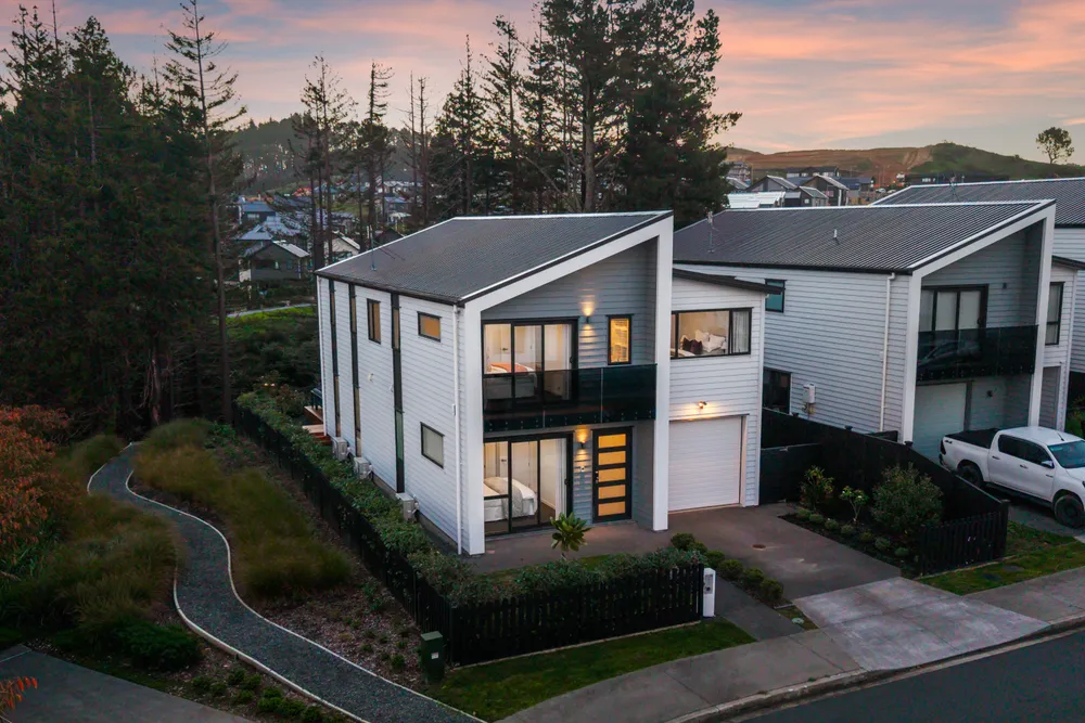 Photos of 26 Paparahi Place