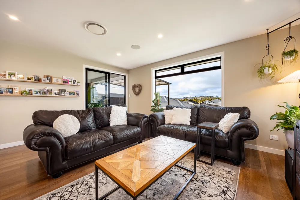 Photos of 32 Siren Street