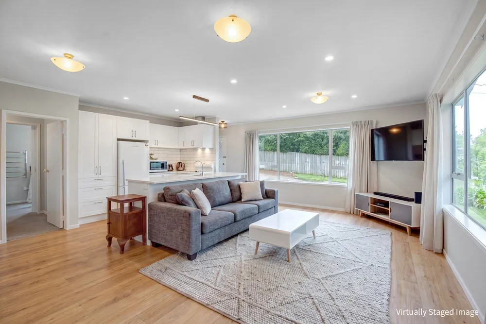 Photos of 33 Riverhead Road