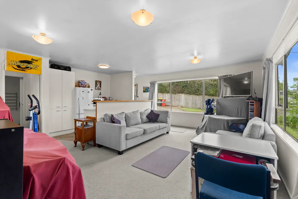 Photos of 33 Riverhead Road