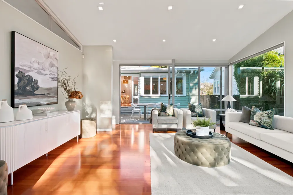 Photos of 44 Cambourne Road