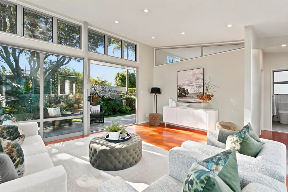 Photos of 44 Cambourne Road