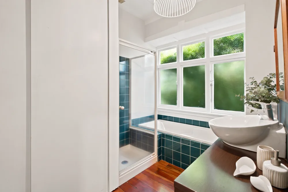 Photos of 44 Cambourne Road