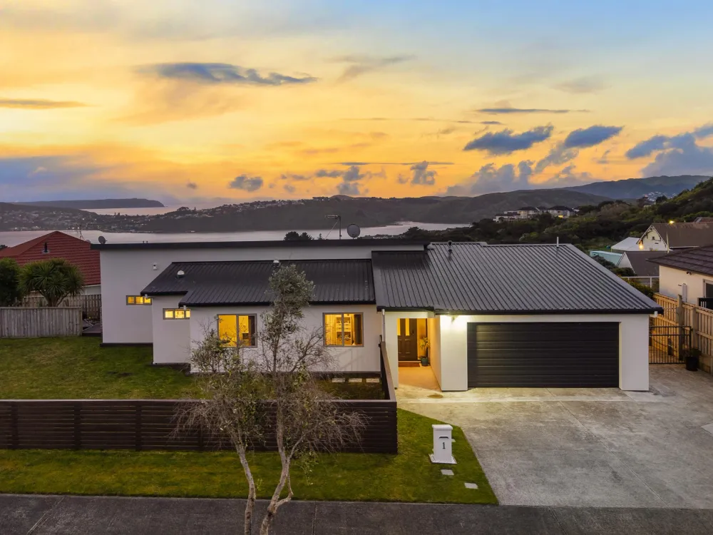 Photos of 1 Greenstone Place