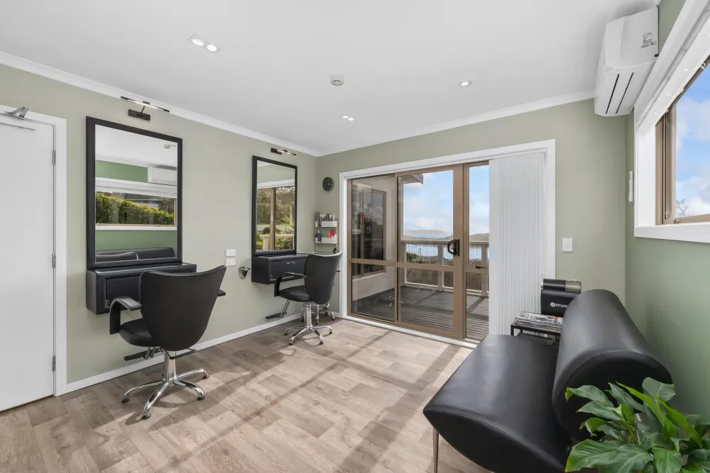 Photos of 1 Greenstone Place