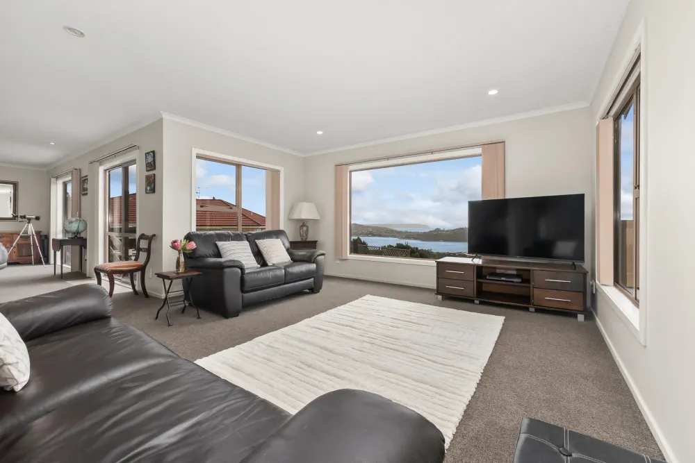 Photos of 1 Greenstone Place