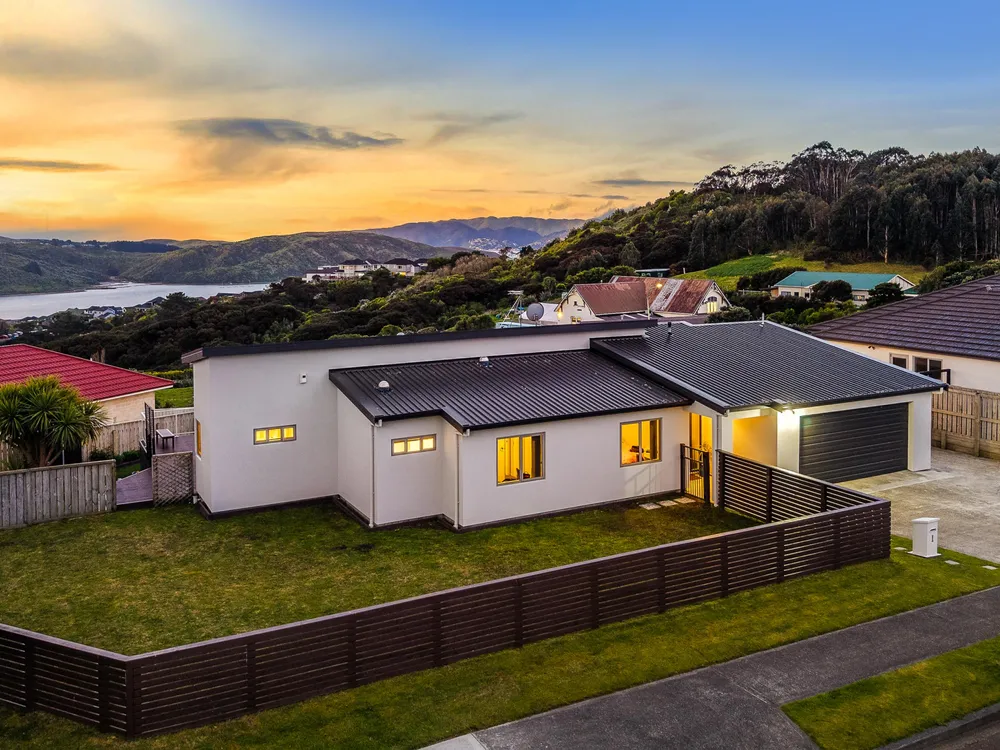 Photos of 1 Greenstone Place