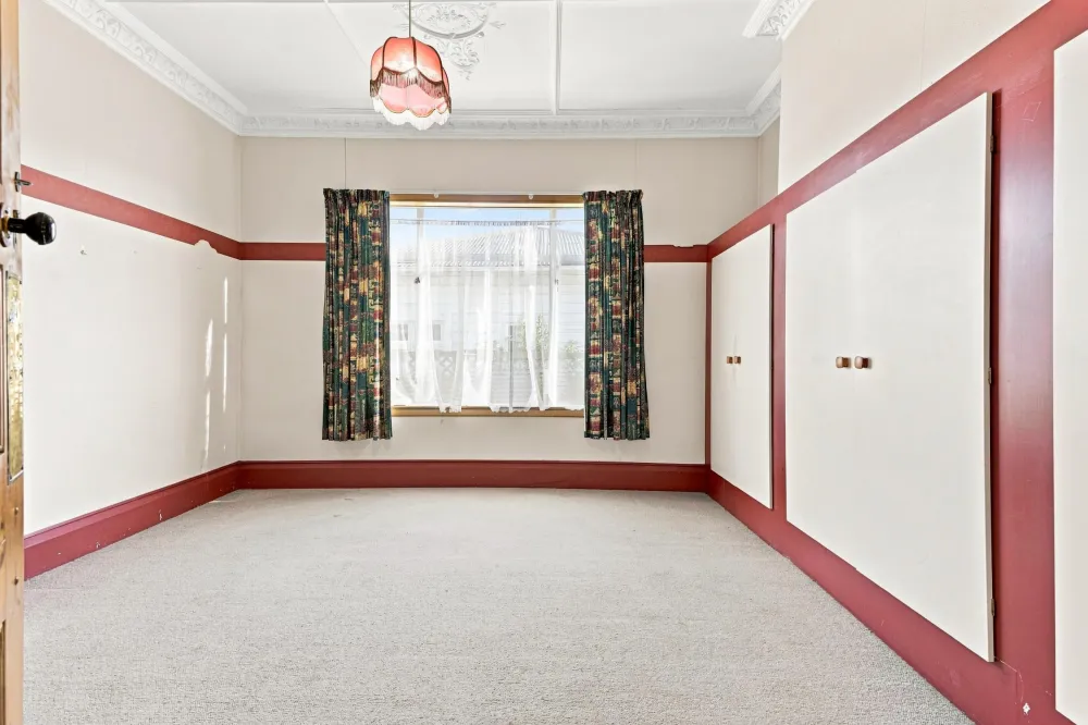 Photos of 25 Kirkcaldy Street