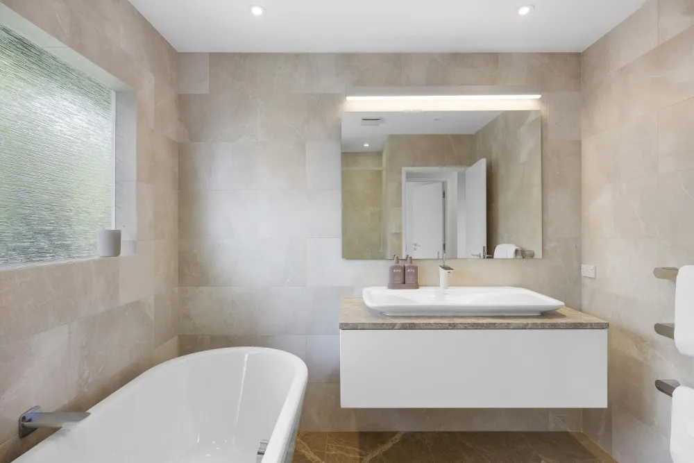 Photos of 28 Fern Glen Road North